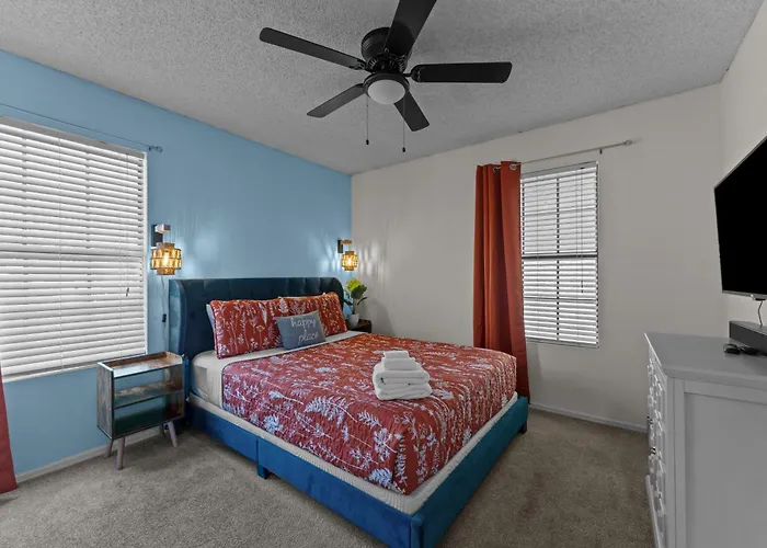 Relaxing 5br W Heated Pool, Billiards & Foosball * Glendale