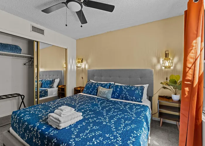 Holiday home Relaxing 5br W Heated Pool, Billiards & Foosball *